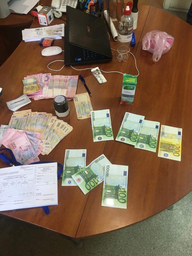 В Киеве накрыли фирму, кинувшую заробитчан на полмиллиона гривен (фото)