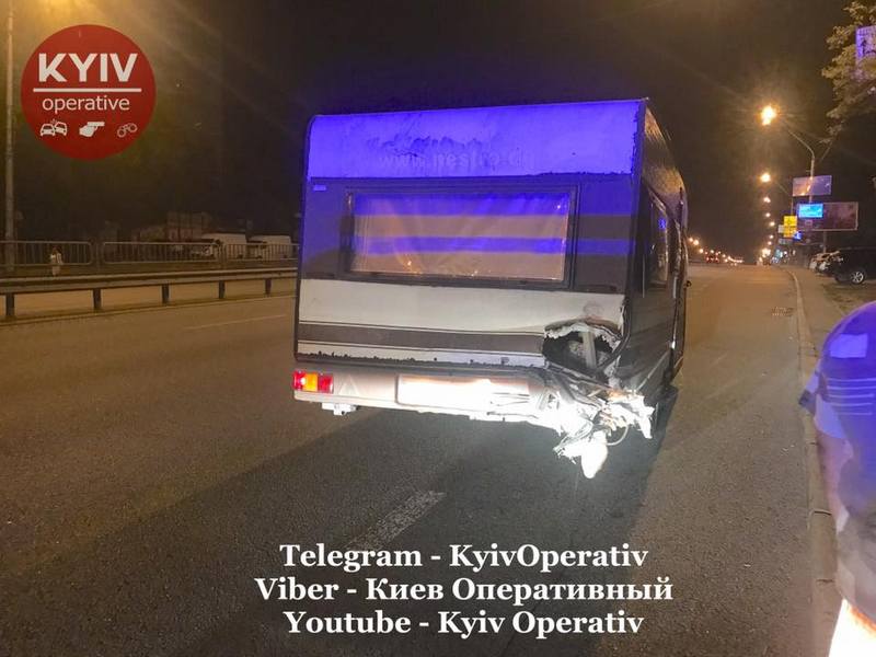 В Киеве произошло пьяное ДТП с участием патрульных (фото, видео)