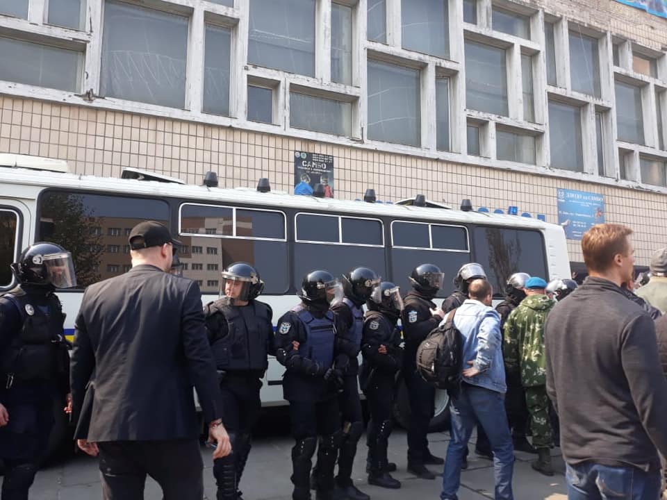 В Киеве устроили погром в детском спортивном клубе: подробности и фото последствий