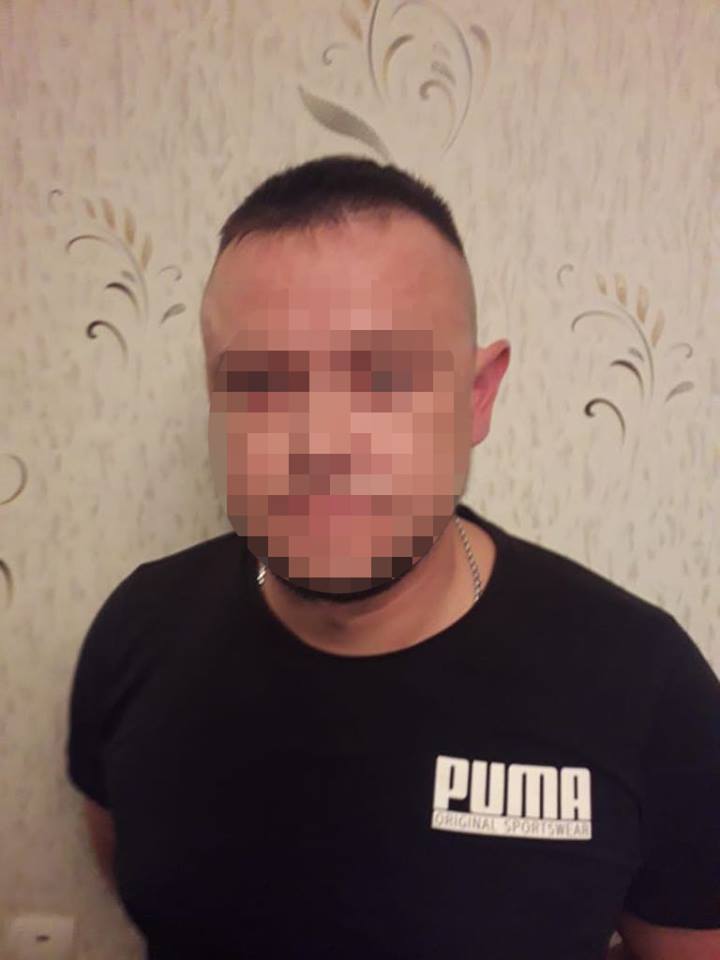 В Киеве задержали крупную группу наркоторговцев, в которую входили полицейские (фото)