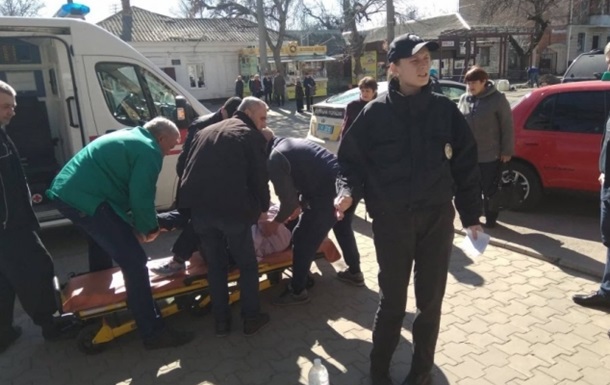 В Николаеве напали на палатки агитаторов, есть пострадавшие