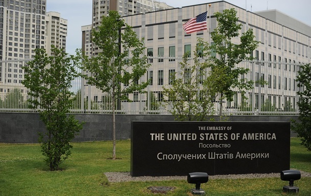 В посольстве США в Киеве мин не нашли