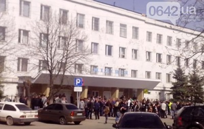 В Стаханове Луганской области штурмовали отдел милиции