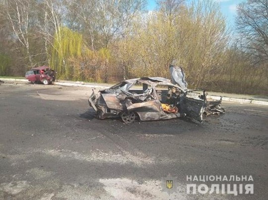 В страшном ДТП под Сумами погибли четыре человека: фото с места трагедии