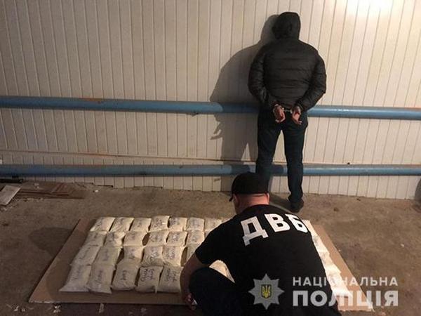 В Украине накрыли крупный наркосиндикат, действовавший в 13 областях (фото)