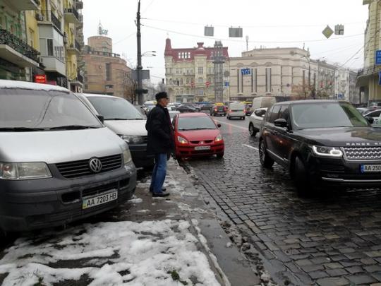 В Украине упростили правила регистрации транспортных средств: что изменится