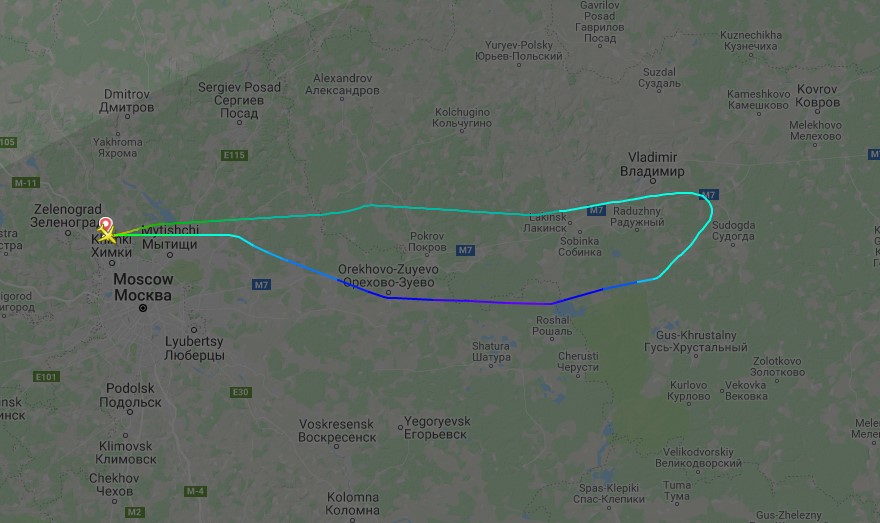 Вернулся в аэропорт на полпути: стало известно о новых ЧП с самолетами Sukhoi Superjet 100