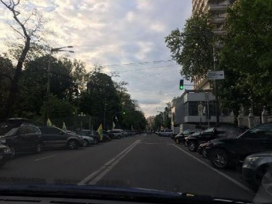 Владельцы «евроблях» перекрыли центр Киева: видео с места событий