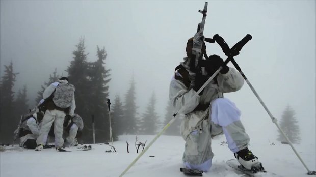 Як бійців НАТО вчать долати свої фобії: цікаві випробування