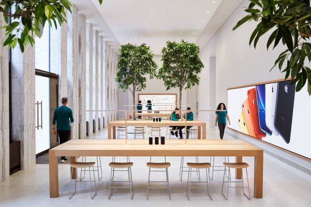 Як старовинна бібліотека перетворилась на сучасний Apple Store: фото