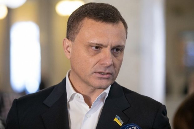 Якими статками насправді володіє Ляшко: розкішний будинок для матері та машина для дружини