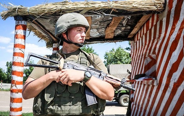 За сутки на Донбассе ранены двое военных