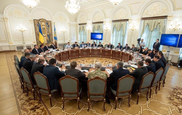 Зеленский не позвал Луценко на совещание СНБО