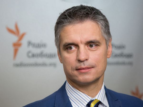Зеленский проводит первые кадровые назначения: все подробности (обновляется)