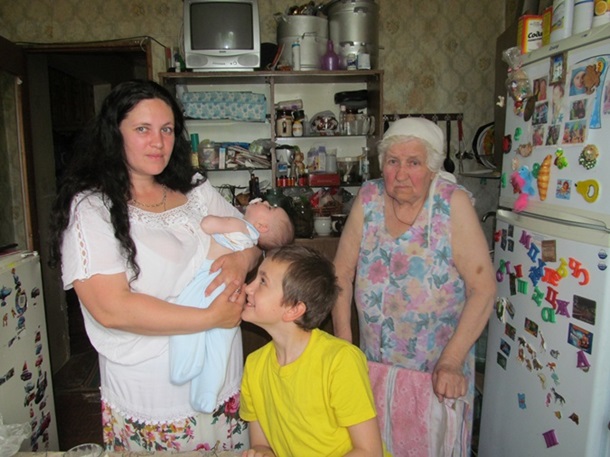 Женщина, вывезшая из Славянска 60 человек: Людей уговариваю уехать. А когда покидаем этот ад – благодарят
