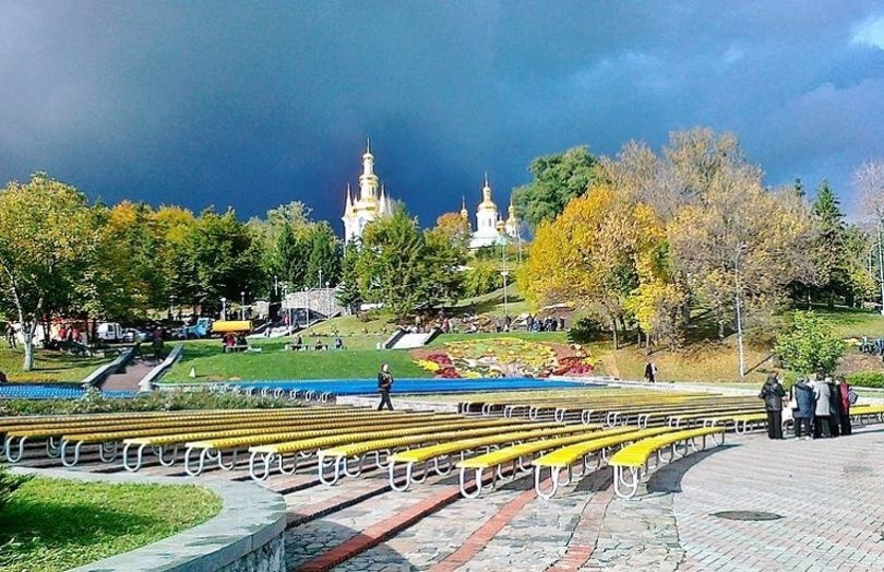 Бери плед и приходи: где в Киеве можно посмотреть кино под открытым небом