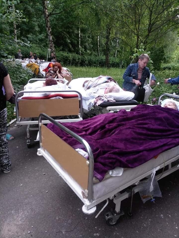В столице минировали больницу: пришлось эвакуировать всех пациентов