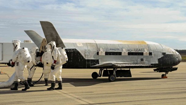 Секретный шаттл Boeing X-37B совершил свой рекордный полет: детали Секретный шаттл Boeing X-37B совершил свой рекордный полет: детали