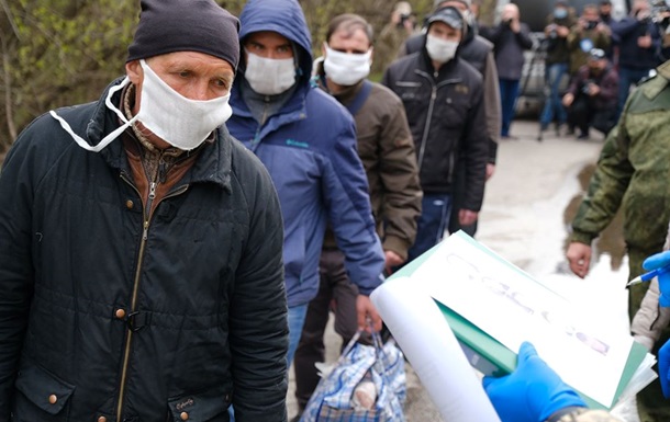 Обмен на Пасху. Кого Украина вернула из пленаСюжет