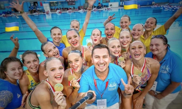 Юная синхронистка из Одессы плавала лучше всех на Мальте и стала чемпионкой Европы 