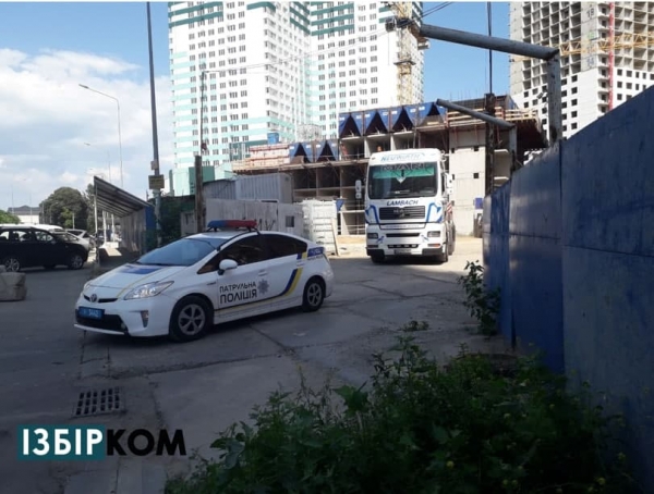 Эсбэушники арестовали и увезли технику со стройки на Черёмушках  