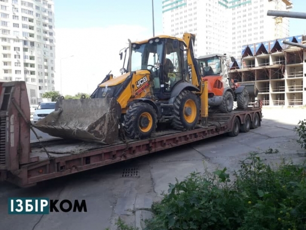 Эсбэушники арестовали и увезли технику со стройки на Черёмушках  