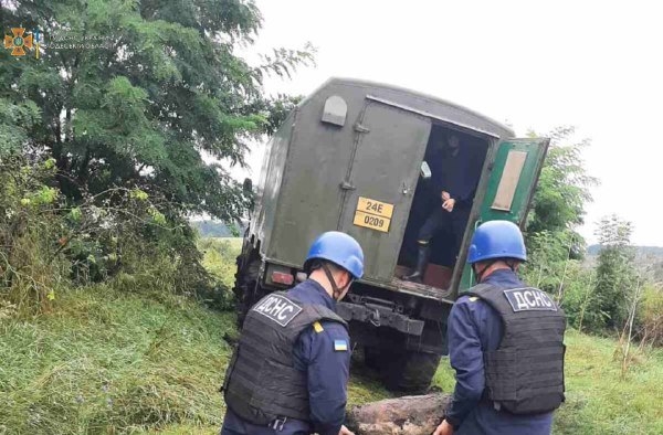 Фермер из Одесской области нашёл на своём поле авиабомбу