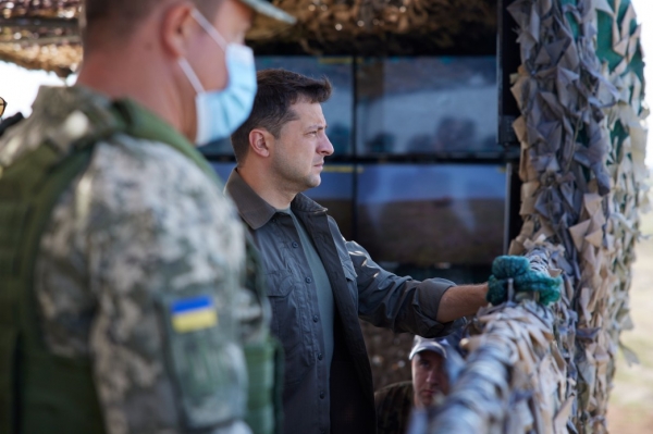 Зеленский на Змеином объявил о новых кадровых перестановках в ВСУ