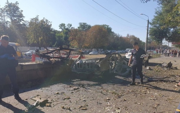 Причиной взрыва авто в Днепре стала бомба - СМИ