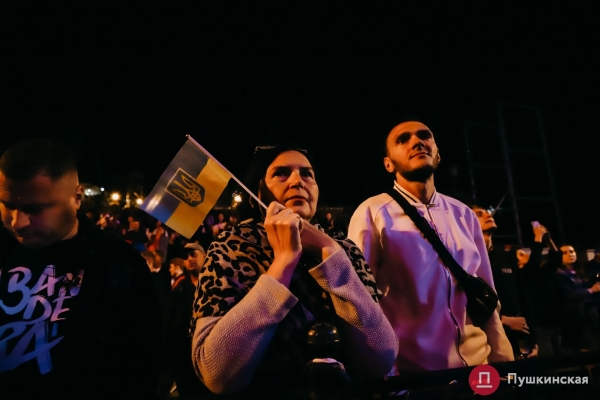 Холодно, но атмосферно: как прошел гала-концерт ко дню рождения Одессы. Фото