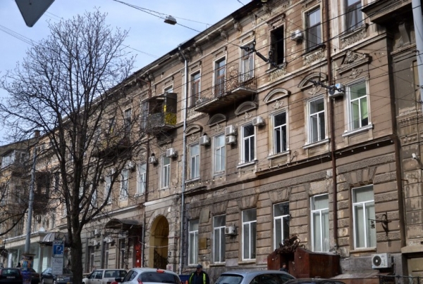 Проданный частникам одесский Дом медработника вернули в коммунальную собственность