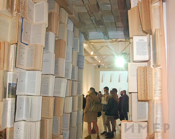 «Кибература»: одесситка превратила старые книги в арт-объекты 
