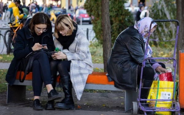 Осенняя волна коронавируса уже превысила предыдущую: украинцев предупреждают о рекордных данных