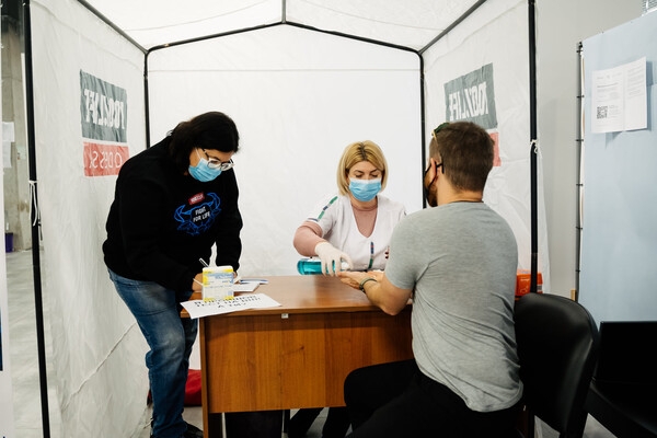 В торговом центре на Таирова можно сдать тест на ВИЧ и гепатит