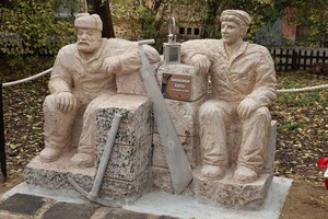 Они строили Одессу: в центре появился памятник камнеломам