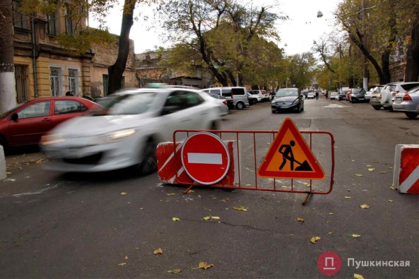 В Одессе хотят ускорить раскопки в центре города, из-за которых на дороге транспортный коллапс