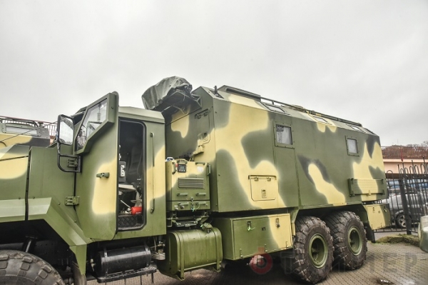 На одесском морвокзале показывают военную технику