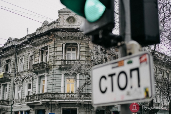 Глазурованный город: пугающая красота обледеневшей Одессы. Фоторепортаж