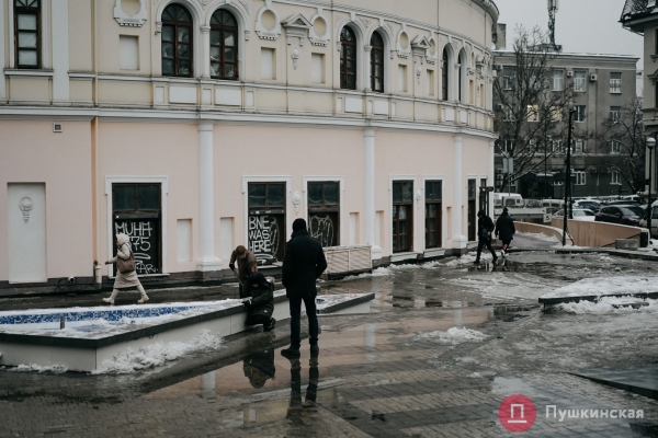 Глазурованный город: пугающая красота обледеневшей Одессы. Фоторепортаж