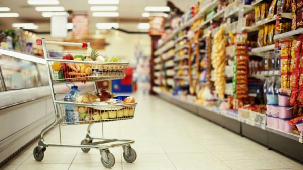 Цены на продукты в Украине продолжат расти: сколько придется платить за хлеб, яйца и масло