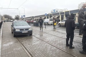 По обновленному Новощепному ряду пустили трамвай, которого ждали два года