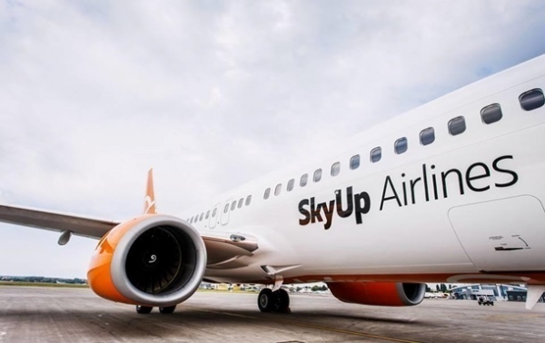 SkyUp объявил о приостановке продажи авиабилетов