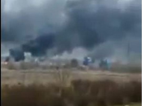 Під Гостомелем українські військові спалили колону російських оккупантів (відео)