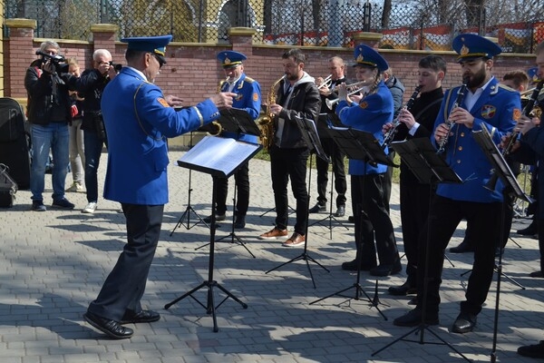В Одессе с аншлагом и оркестром открылся зоопарк 