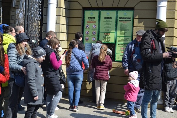 В Одессе с аншлагом и оркестром открылся зоопарк 