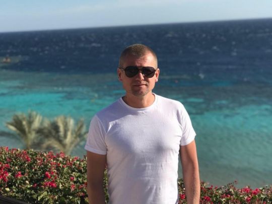 &laquo;Будь як&nbsp;Сергійович&nbsp;&mdash; ї**ш москалів&raquo;: тренер &laquo;Десни&raquo; зі&nbsp;зброєю в&nbsp;руках захищає рідне місто