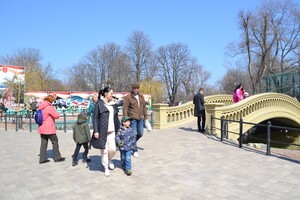 В Одессе с аншлагом и оркестром открылся зоопарк 