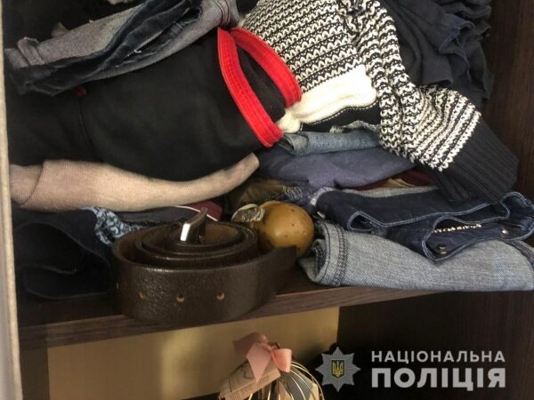 На заправке в Одессе задержали иностранца с гранатой, где он ее взял &mdash; объяснить не смог. Фото