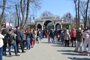 В Одессе с аншлагом и оркестром открылся зоопарк 