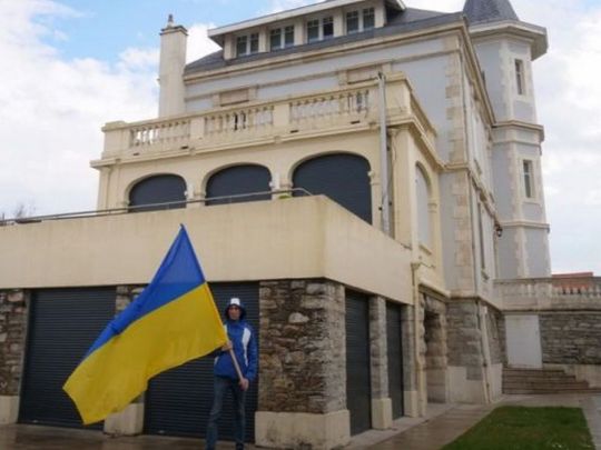 У Франції заарештовано вілли колишнього зятя путіна, олігархів Дерипаски та Бажаєва